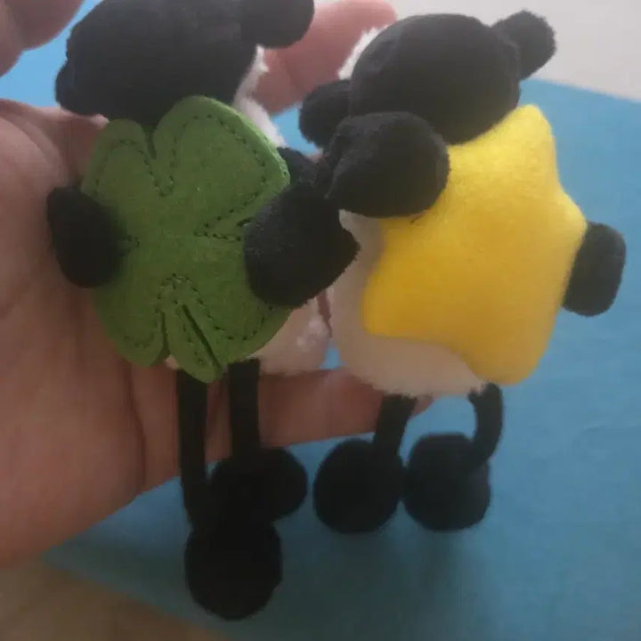 [BUNJANG] Shaun the Sheep Sheep Doll Keychain (Clover/Star) / 새상품:)숀더쉽 양 인형키링 (클로버/별)