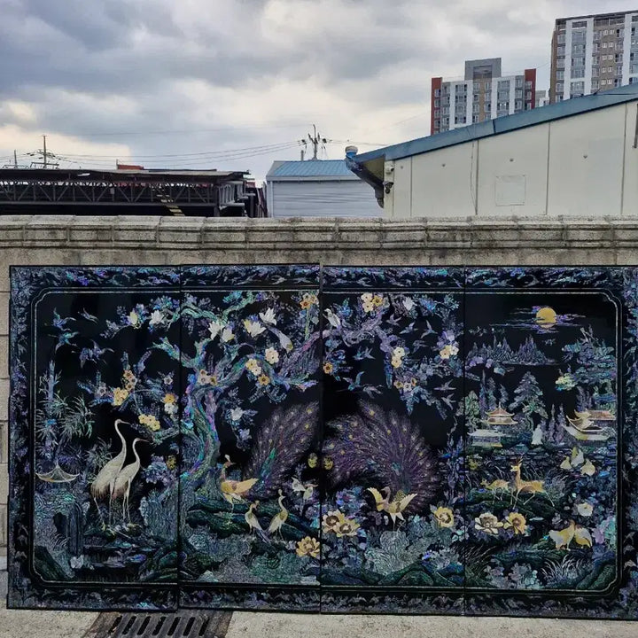 [BUNJANG] Najeonchilgi Mother-of-Pearl Four-Panel Folding Screen / 나전칠기 자개농 네폭  병풍 인테리어용 자개장문짝 고가구