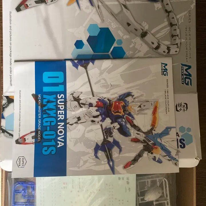 [BUNJANG] Supernova Altron Gundam MG 1/100 Model Kit / 급처 - MG 1/100 슈퍼노바 알트론 건담 블루