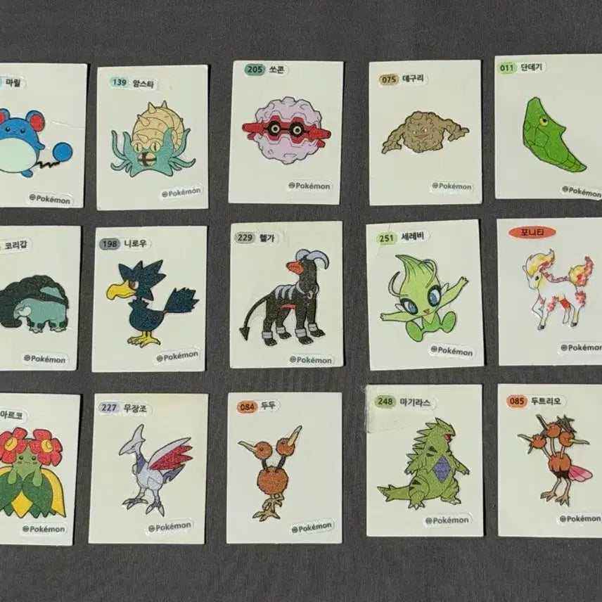 [BUNJANG] Pokemon Bread Stickers Bundle Set / (개당200원) 포켓몬 빵 띠부씰 하자상품 일괄
