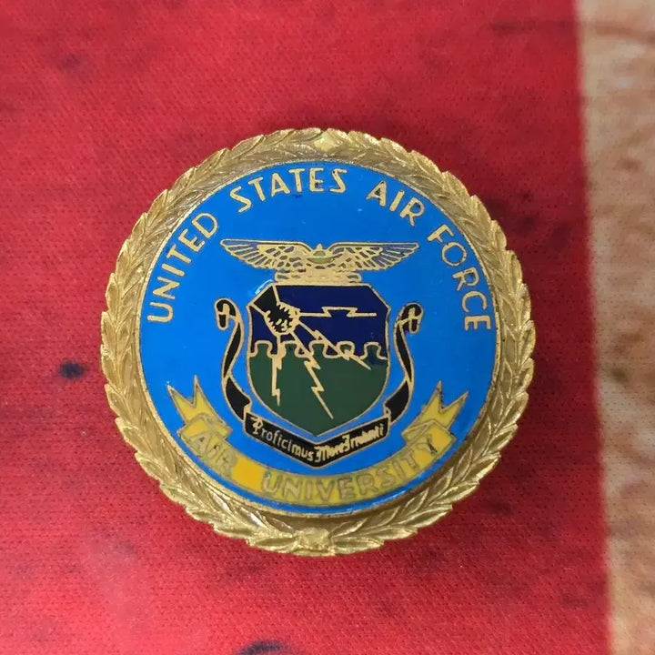 [BUNJANG] USAF Air University Vintage Pin Badge / 미국 공군(USAF) Air University 핀뱃지
