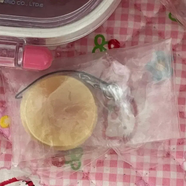 [BUNJANG] Vintage Melon Bread Bakery Strap Keychain / 고전 메론빵 베이커리 스트랩 빈티지 갸루 디저트 스위츠 키링 빵 산엑스