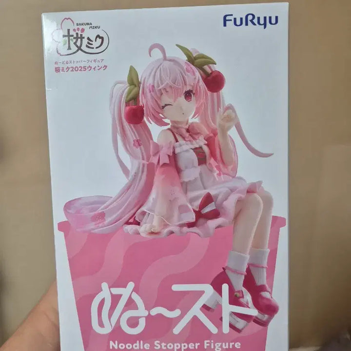 [BUNJANG] Hatsune Miku Sakura Miku Wink Noodle Stopper Figure 2025 Ver / 하츠네미쿠 사쿠라 미쿠 윙크 누들 스토퍼 피규어 2025 ver
