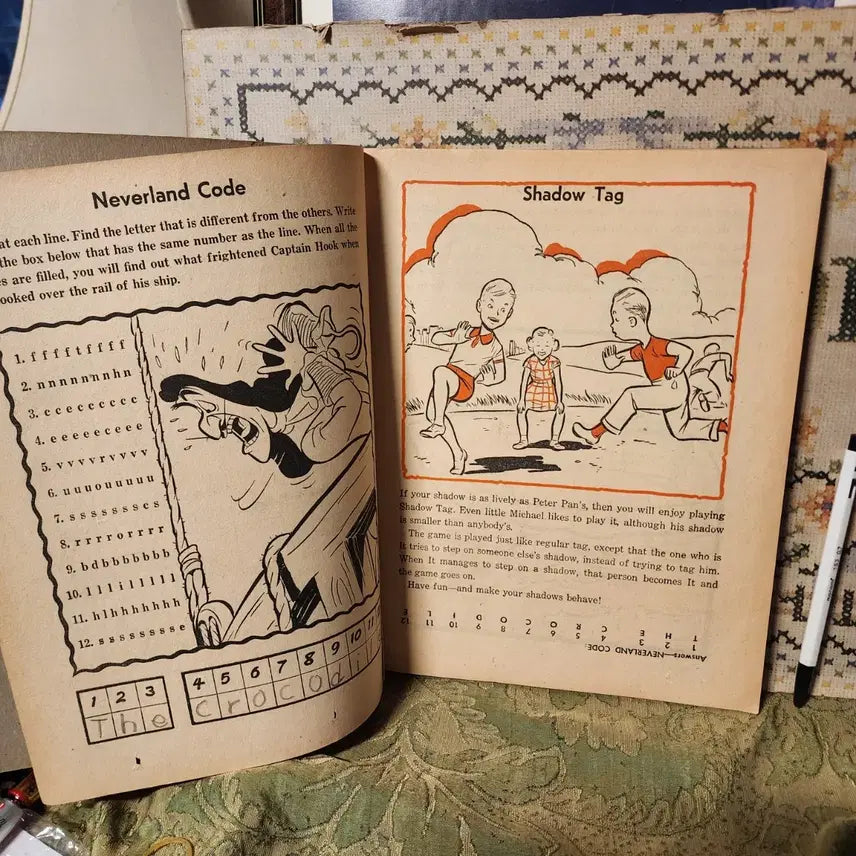[BUNJANG] 1950s Walt Disney Peter Pan Joke Book, Connect-the-Dots, Puzzle / 1950년대 월트디즈니 피터 팬 북조크(Jokes), 점 잇기. 퍼즐,