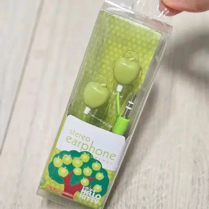 [BUNJANG] Sanrio Hello Kitty Apple Earphones Green / 정품) 산리오 헬로 키티 사과 이어폰 그린 굿즈 초록 애플 공식
