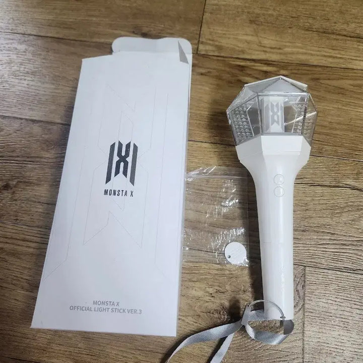 [BUNJANG] MONSTA X Official Lightstick Ver. 3 / 몬스타엑스 공식 응원봉 Ver.3