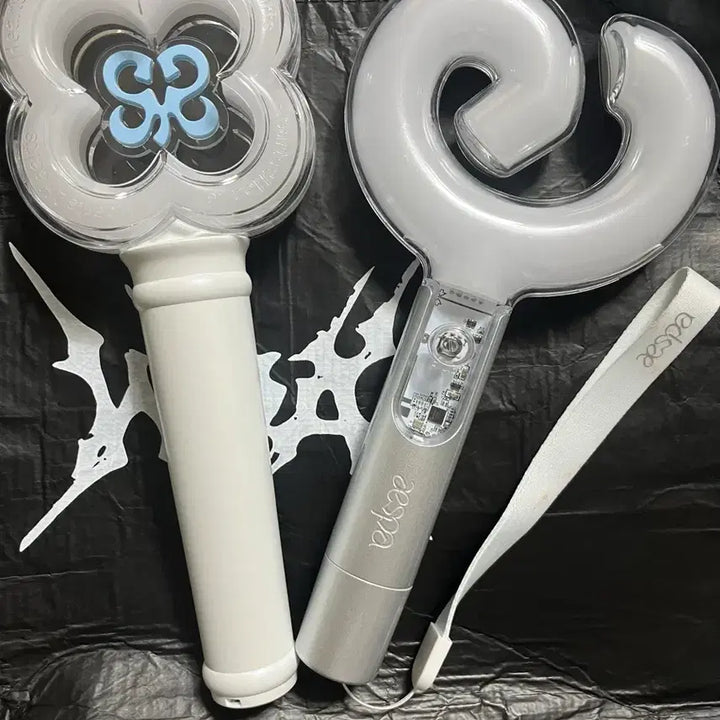 [BUNJANG] aespa Official Lightstick Ver.2 / 에스파응원봉 판매