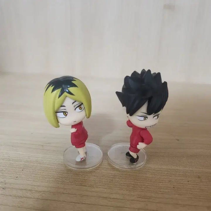 [BUNJANG] Haikyuu!! "Look Back" Gacha Kuroo &amp; Kenma Acrylic Stand / 뒤돌아봐요 가챠