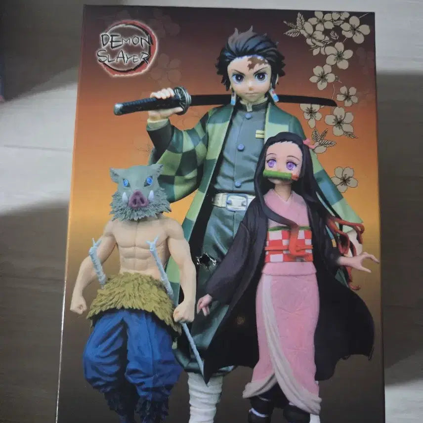 [BUNJANG] Demon Slayer Tengen Uzui Figure / 귀멸의 칼날 텐겐 피규어