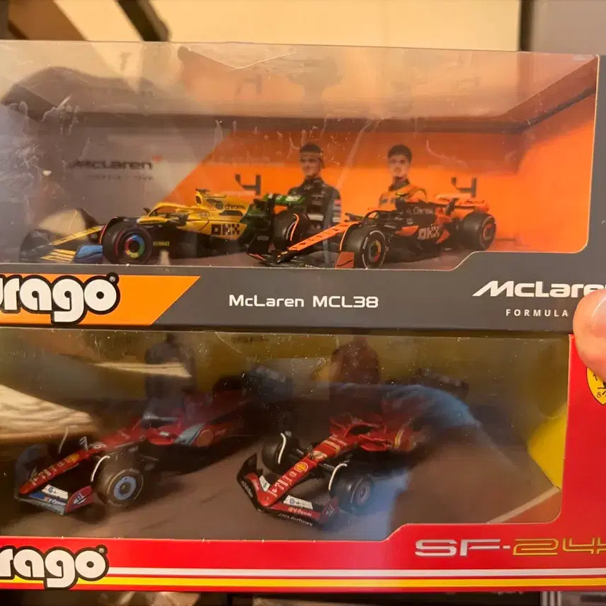 [BUNJANG] Bburago 1/43 Scale F1 McLaren Lando Norris &amp; Ferrari Leclerc Bundle Set / 부라고 1/43 F1 맥라렌 페라리 2종 세트 일괄
