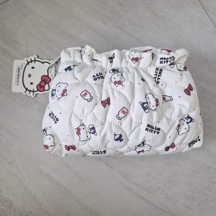 [BUNJANG] Sanrio Hello Kitty Quilted Pouch / 산리오 헬로키티 퀼팅 파우치(정품/새상품)