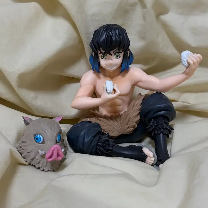 [BUNJANG] Demon Slayer Inosuke Mushibugyo Rice Ball Noodle Stopper Figure / 귀멸의칼날 이노스케 주먹밥 누들스토퍼