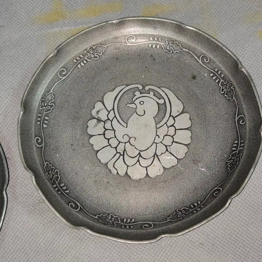 [BUNJANG] Set of 6 Detailed Patterned Pewter Plates / 문양이 섬세한 주석접시 6점 일괄