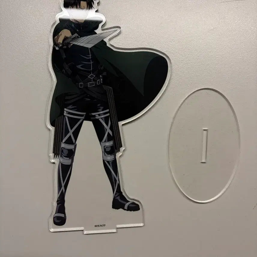[BUNJANG] Levi Acrylic Standee Attack on Titan / 리바이 아크릴 판매합니다