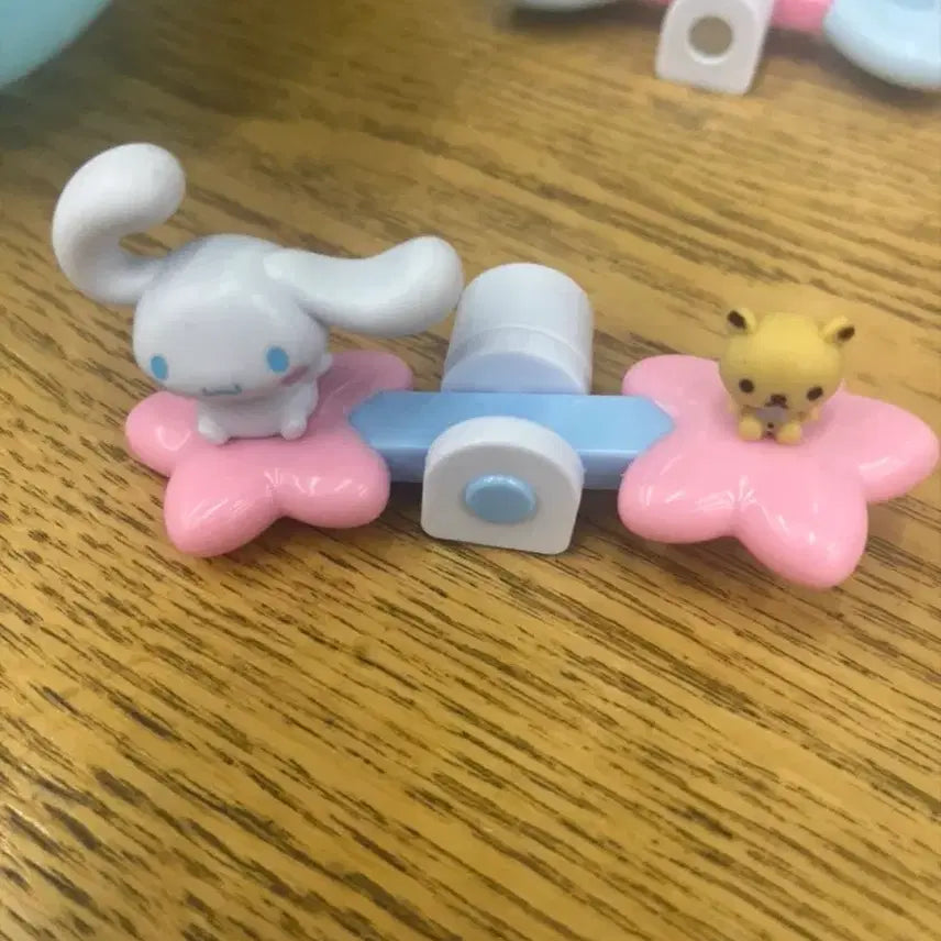 [BUNJANG] Sanrio Cinnamoroll Seesaw Figure / 산리오 시나모롤 시소 피규어