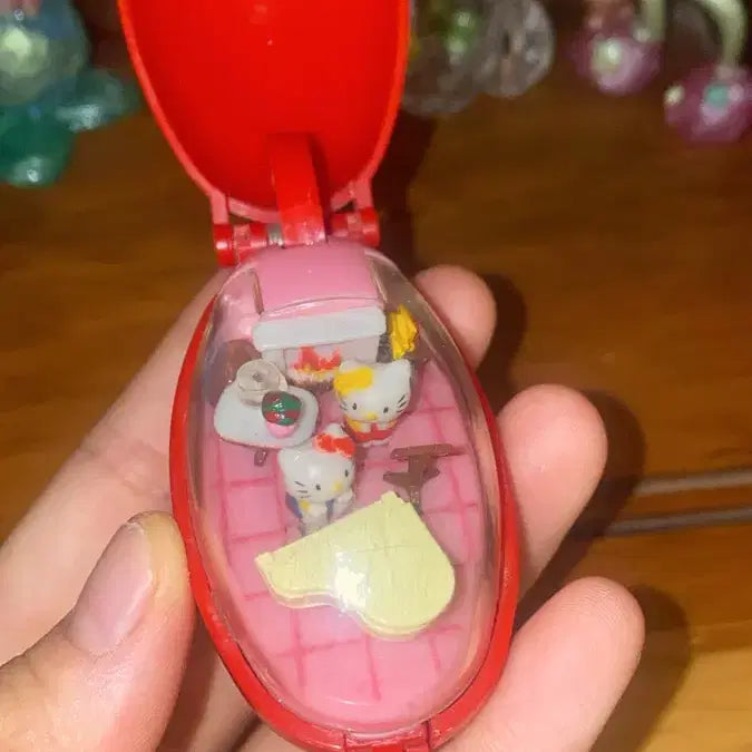 [BUNJANG] Super Rare Vintage Japanese Hello Kitty Figure Keychain / 타임세일)초레어! 일본고전 키티 키링 피규어 똥사이즈 초미니