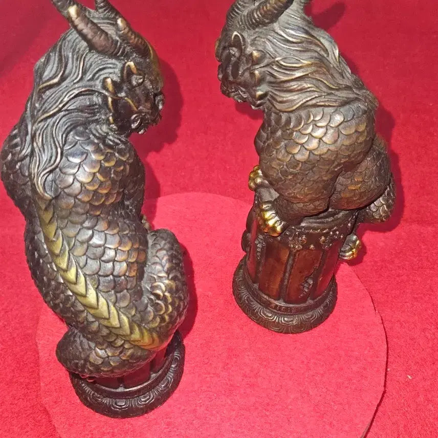 [BUNJANG] Antique Qianlong Mark Gilt Bronze Haetae Pillar Statues (Pair) / [골동품/앤틱] 건륭년제 관지 황동 금채 해태 기둥 조각상 한 쌍 (2.