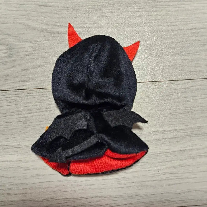 [BUNJANG] Nekosang Cape Devil / 네코상의 케이프 악마