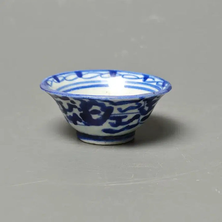 [BUNJANG] Mid-Qing Dynasty Blue and White Auspicious Pattern Tea Bowl / [진품] 청나라 중기 청화길상문 다완 찻잔 중국도자기 골동품 고미술품 수