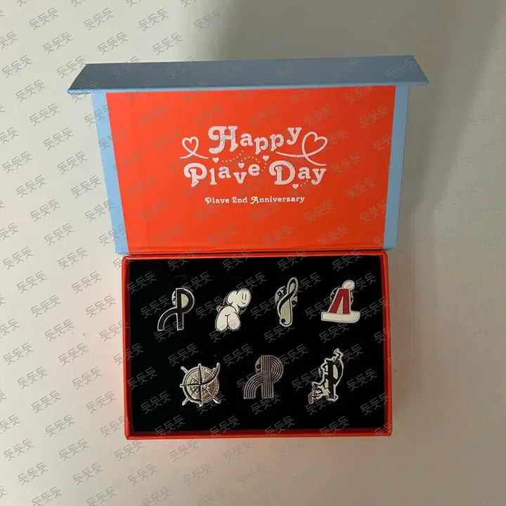 [BUNJANG] Plave 2nd Anniversary Badge / 플레이브 2주년 뱃지