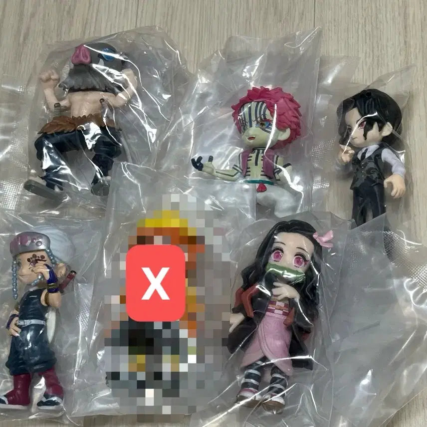 [BUNJANG] Demon Slayer: Kimetsu no Yaiba Eight-Piece Figure Set (Tengen, Nezuko, Zenitsu, Akaza, Muzan) / 귀멸의칼날 팔버스 (텐겐,네즈코,아카자,무잔)