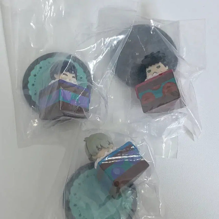 [BUNJANG] Kaiju No. 8 Puchibase Cake Gacha Figures (Hoshina, Reno, Kafka) / [일괄] 괴수 8호 괴8 푸치바스 케이크 가챠 (호시나 레노 카프카)