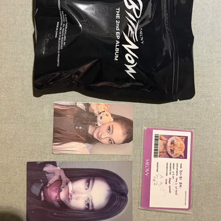 [BUNJANG] Miyau Kitty Plush Ella Doll &amp; Member Photocard Bundle Set / 미야오 키티플러쉬 엘라 인형