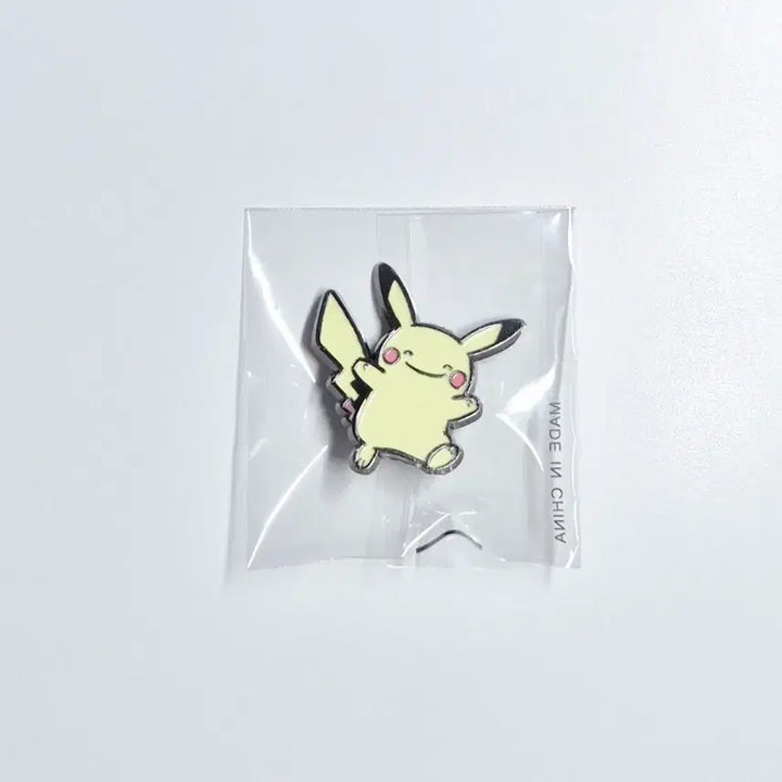 [BUNJANG] Colorgram Pokemon Metal Charm Badge Pikachu (Sealed) / [미개봉]컬러그램 포켓몬 메탈참 뱃지 피카츄