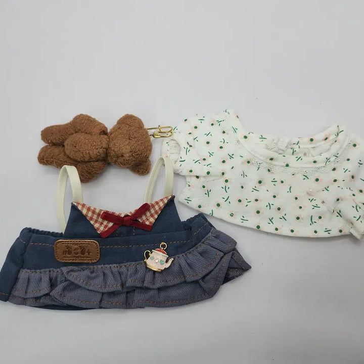 [BUNJANG] 20cm Un-branded Plushie Clothing: &