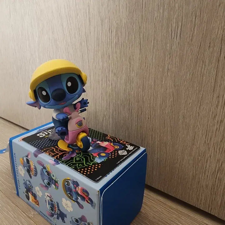 [BUNJANG] Hot Toys Stitch Cosbi Collection Scooter Figure Random Blind Box / 핫토이 스티치 코스비 컬렉션 피규어 랜덤 블라인드 박스 가챠 스쿠터