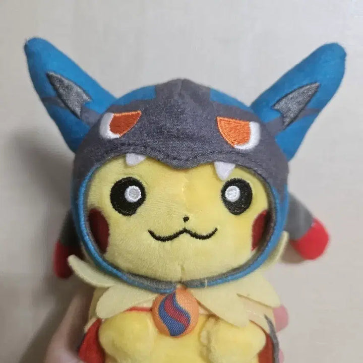 [BUNJANG] Pokemon Lucario Poncho Pikachu Plush / 포켓몬스터 메가 루카리오 판쵸 피카츄 인형