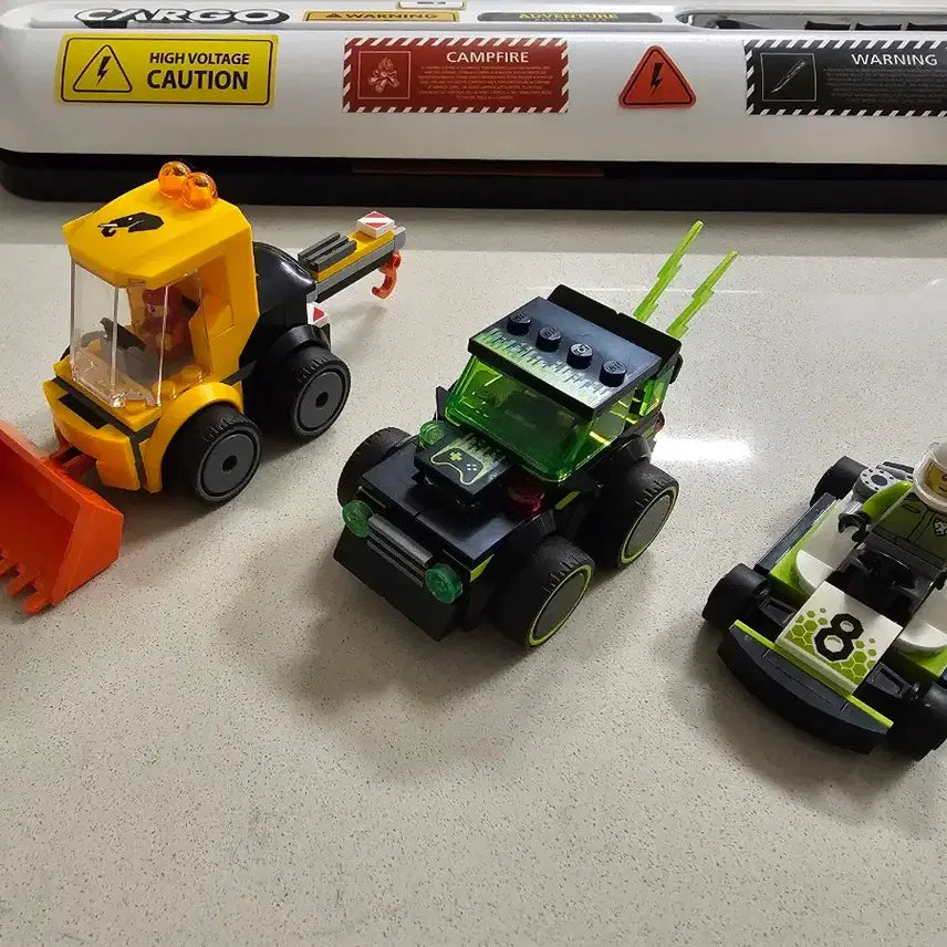 [BUNJANG] LEGO City Series Excavator, Racing Car, and Truck Set / 레고 시티 시리즈 3종 판매