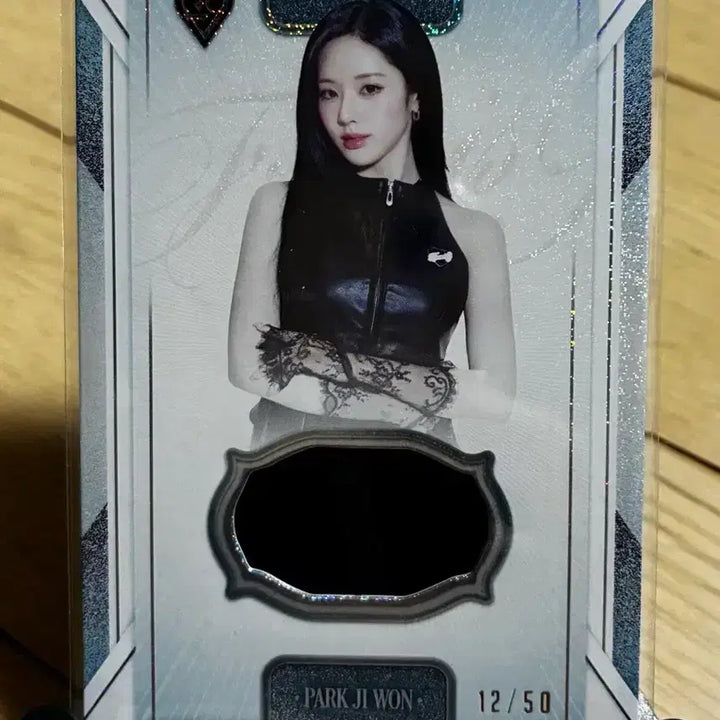 [BUNJANG] fromis_9 Jiwon Relic Scarf Limited Edition / 프로미스나인 테레카 박지원 렐릭 스카프 50장 한정