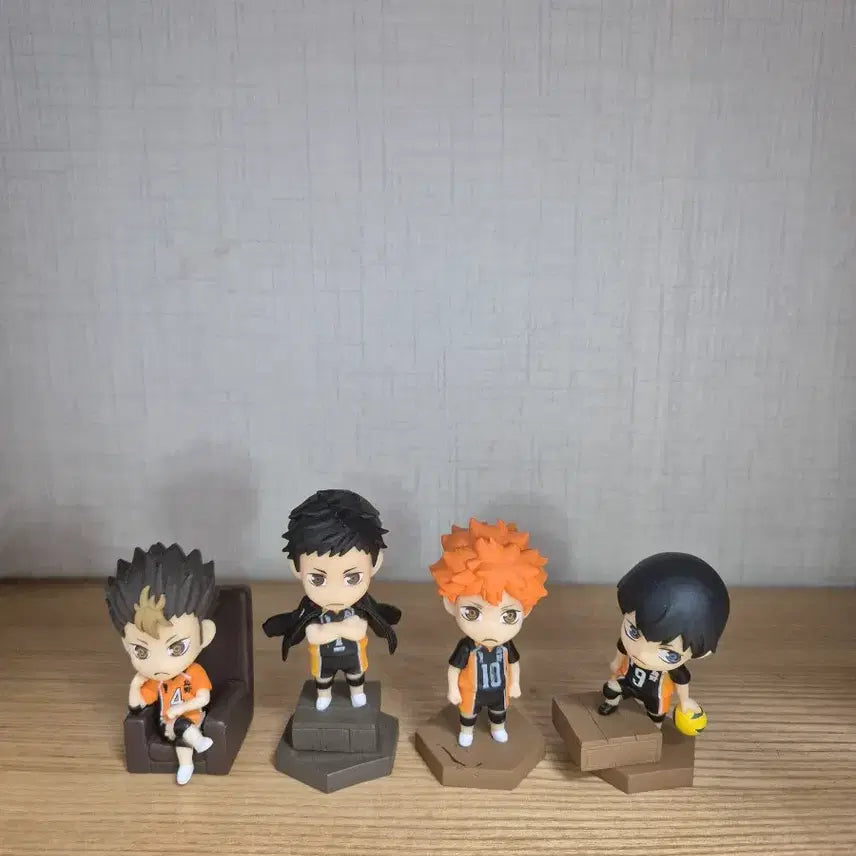 [BUNJANG] Haikyuu!! Mini Figure 4-Piece Set / [가격고정] [희귀매물] 하이큐 미니 피규어 4종 일괄