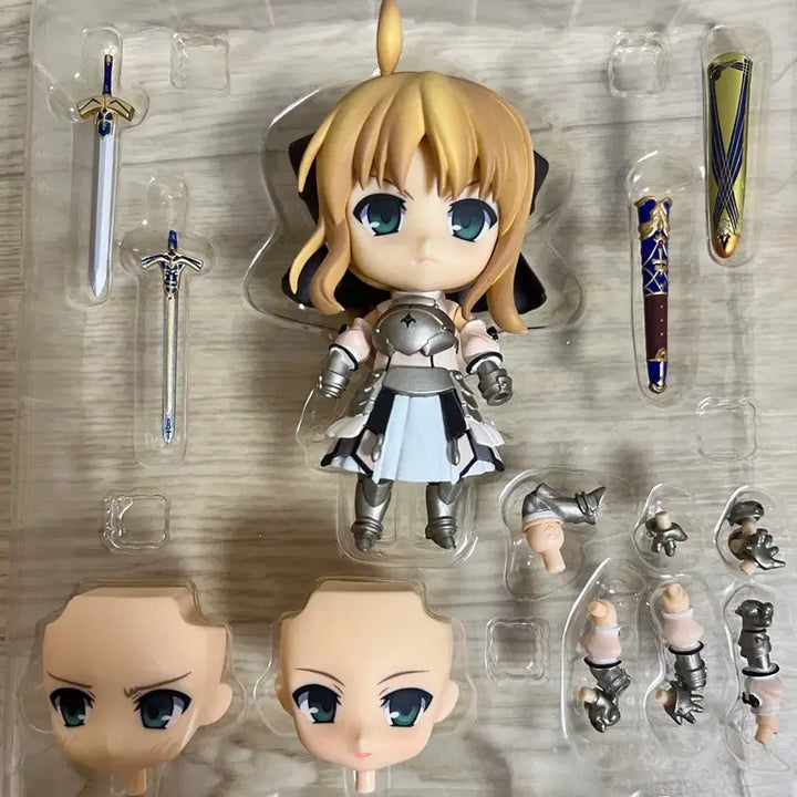 [BUNJANG] Good Smile Fate Saber Lily Nendoroid Figure / 굿스마일 페이트 세이버 릴리 넨도 피규어