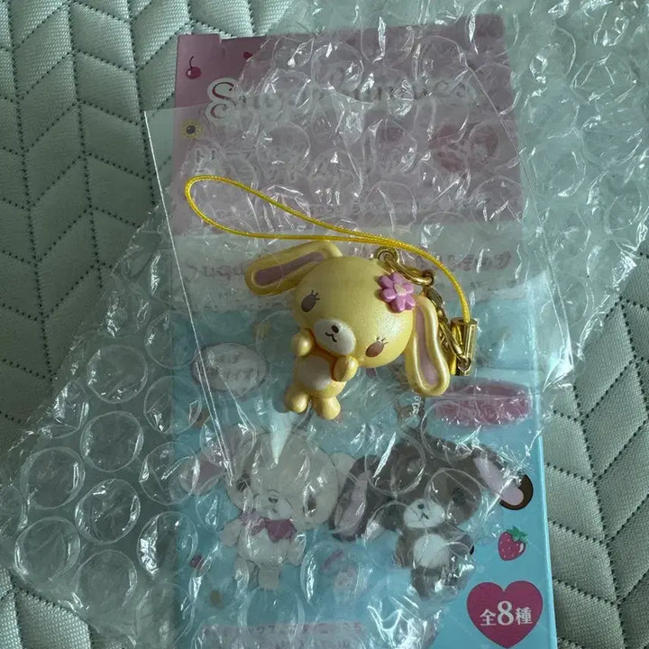 [BUNJANG] Sanrio Sugarbunnies Trading Mascot Strap Hanausa / 산리오 슈가바니즈 트레이딩 마스코트 스트랩 하나우사