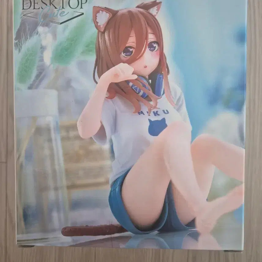 [BUNJANG] Desktop Cute Miku Figure with Cat Ears and Headphones / DESKTOP Cute 미쿠 피규어 택포