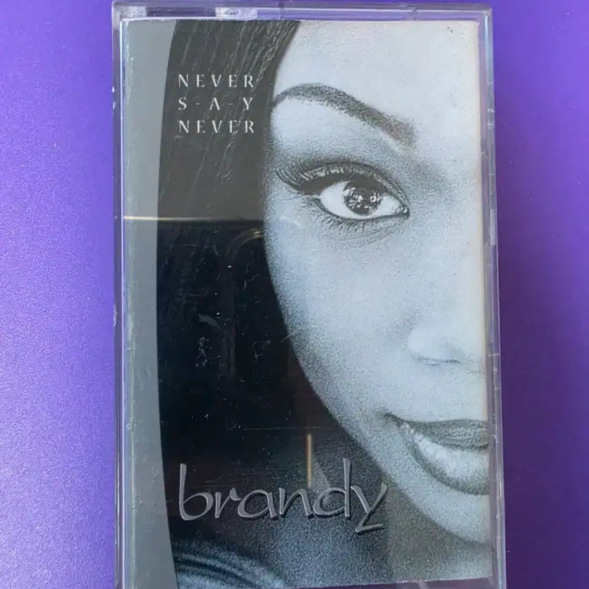 [BUNJANG] Brandi Never Say Never Unsealed Cassette Tape / [개봉/카세트 테이프] 브랜디 Never Say Never