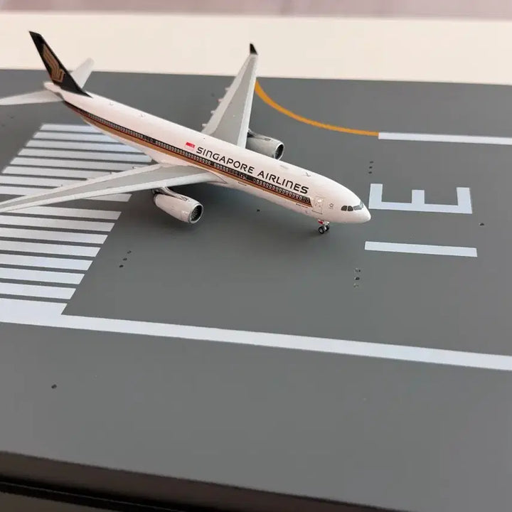 [BUNJANG] Phoenix A330-300 Singapore Airlines Diecast Aircraft Model 1:400 Scale / 피닉스 A330-300 싱가포르항공 다이캐스트 항공기 모형