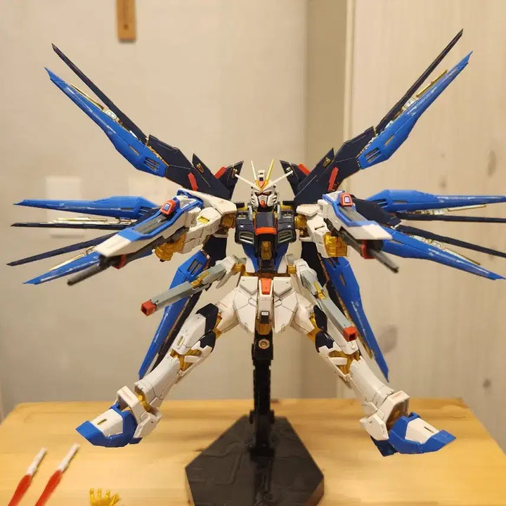 [BUNJANG] RG Strike Freedom Gundam (Pre-Assembled) with Stand / [RG][가조립] 스트라이크 프리덤 + 스탠드