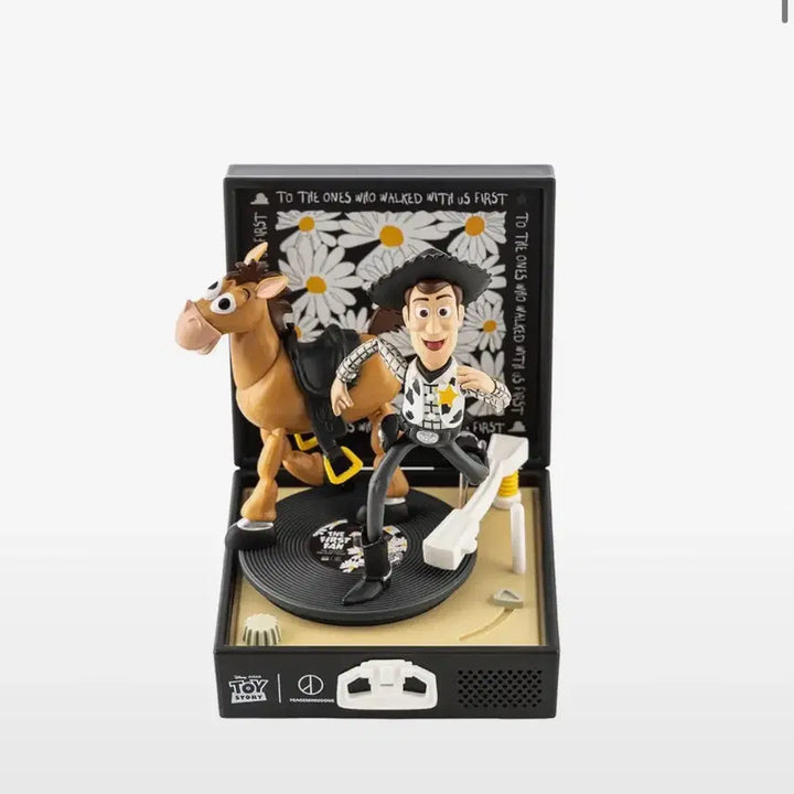 [BUNJANG] Pixar Toy Story Woody &amp; Buzz Diorama Figure (Peaceminusone Collaboration Limited Edition) / 토이스토리 디오라마 피규어 피마원콜라보 한정판 새상품