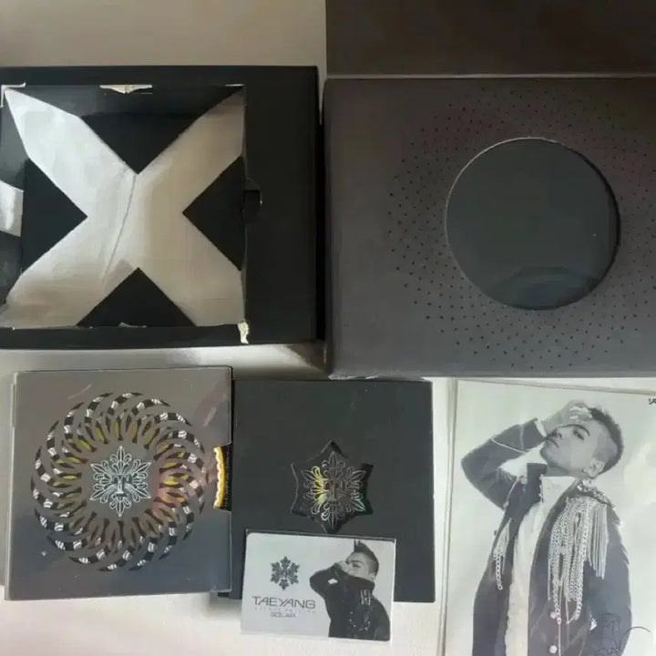 [BUNJANG] Taeyang Solar Official 2nd Full Album / (옷O)태양 솔로 앨범 정규 2집 Solar