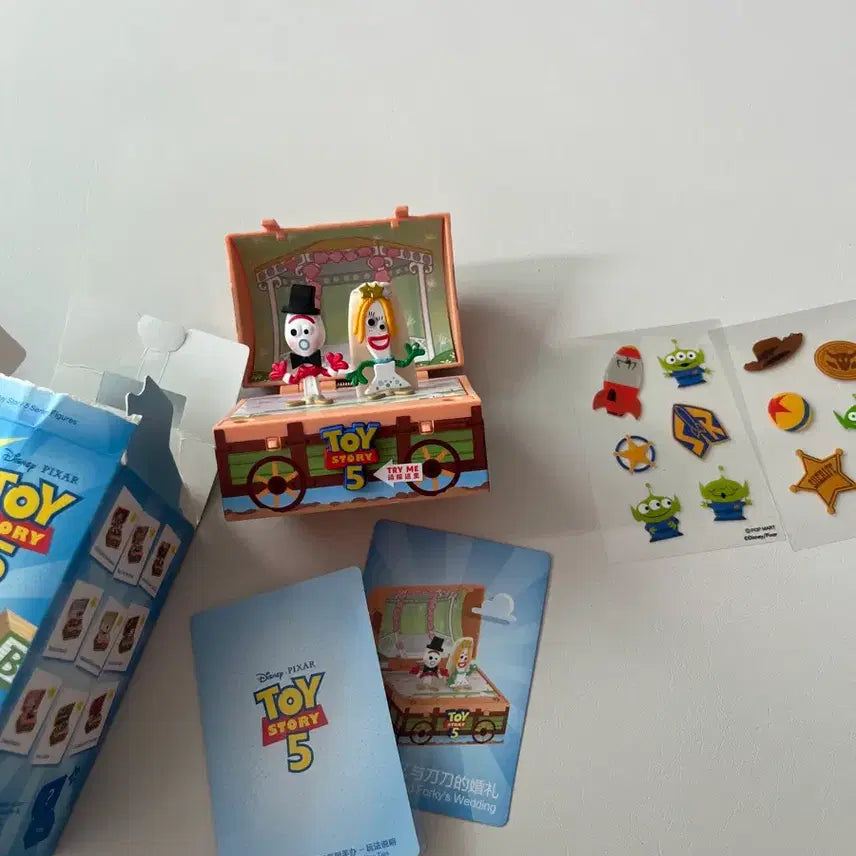 [BUNJANG] Pop Mart Pucky &amp; Karen Couple Wedding Figure Set / 팝마트 포키&amp;카렌 부부 피규어