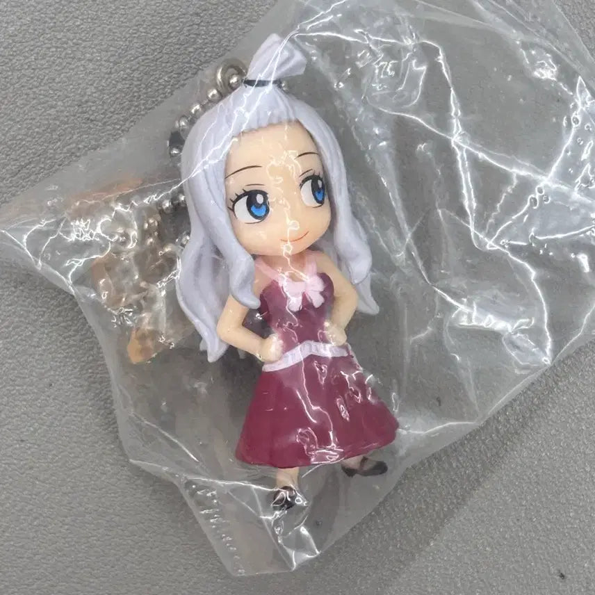 [BUNJANG] Fairy Tail Mirajane Strauss Keychain / 페어리테일 미라젠 키링