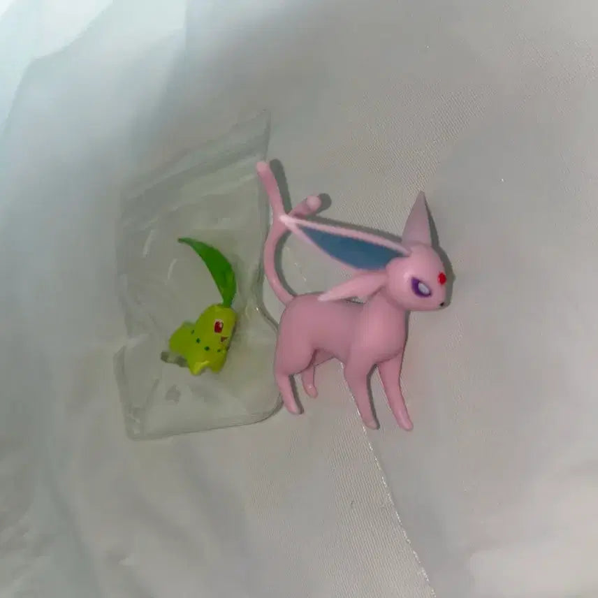 [BUNJANG] Pokemon Chikorita Eevee Scale World Johto Region Figure / 포켓몬/ 치코리타 에브이 스케일 월드 성도지방 피규어