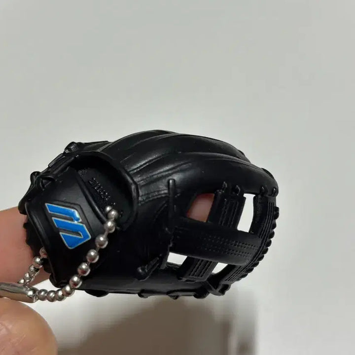 [BUNJANG] Japanese Gacha Baseball Glove Charm / 일본가챠 야구글러브가챠판매