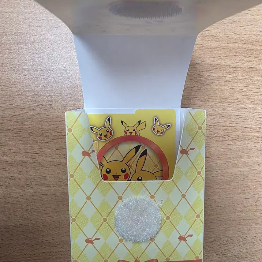 [BUNJANG] Pokemon Pikachu Present Box Deck Case / 포켓몬스터 피카츄 프레젠트박스 덱케이스 졸귀입니다. 1회 사회용