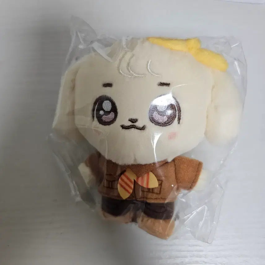 [BUNJANG] IVE Everland Mini Plush Keychain Yujin / 미개봉 아이브 ive 에버랜드02미니브 캐스트 플러시 키링 안유진 강안지