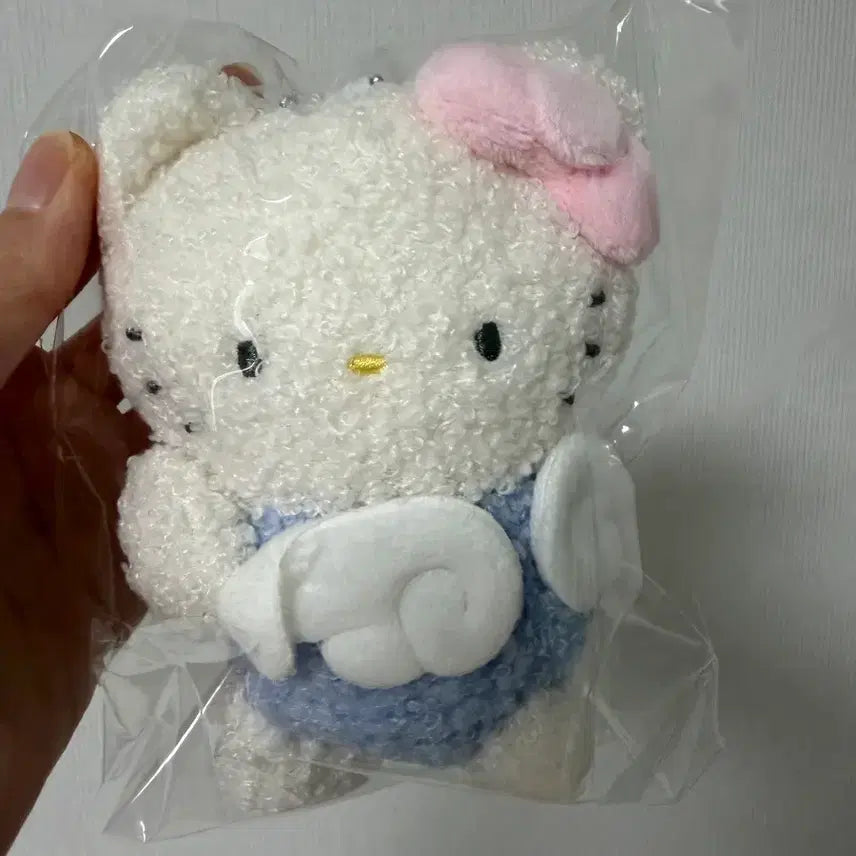 [BUNJANG] Az Noahs Plus x Sanrio Characters Hello Kitty Mascot Keyring / 아즈노아즈 플러스 x 산리오 캐릭터즈 헬로키티 마스코트 키링