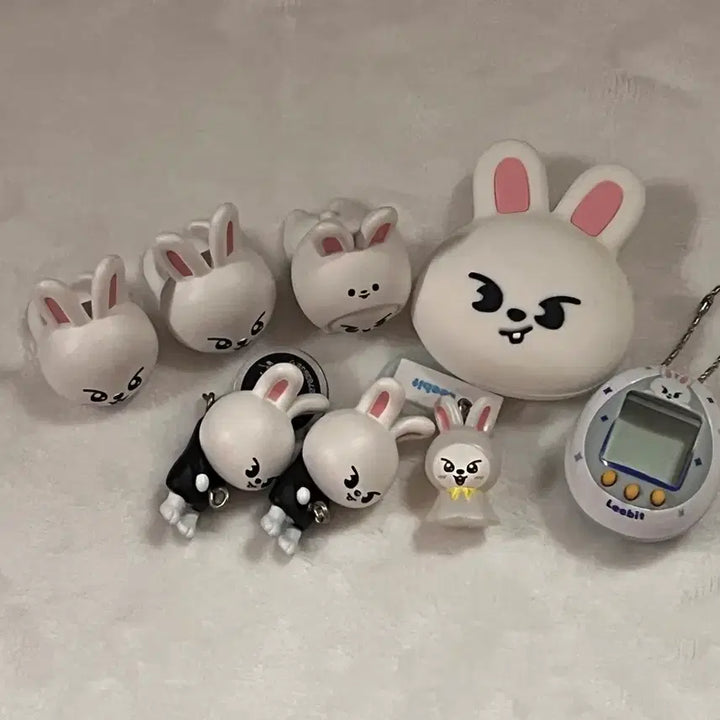 [BUNJANG] Stray Kids Leebit Tamagotchi Ring / 스키즈 리빗 리노 일본 가챠 다마고치 타마고치 반지 메지루시